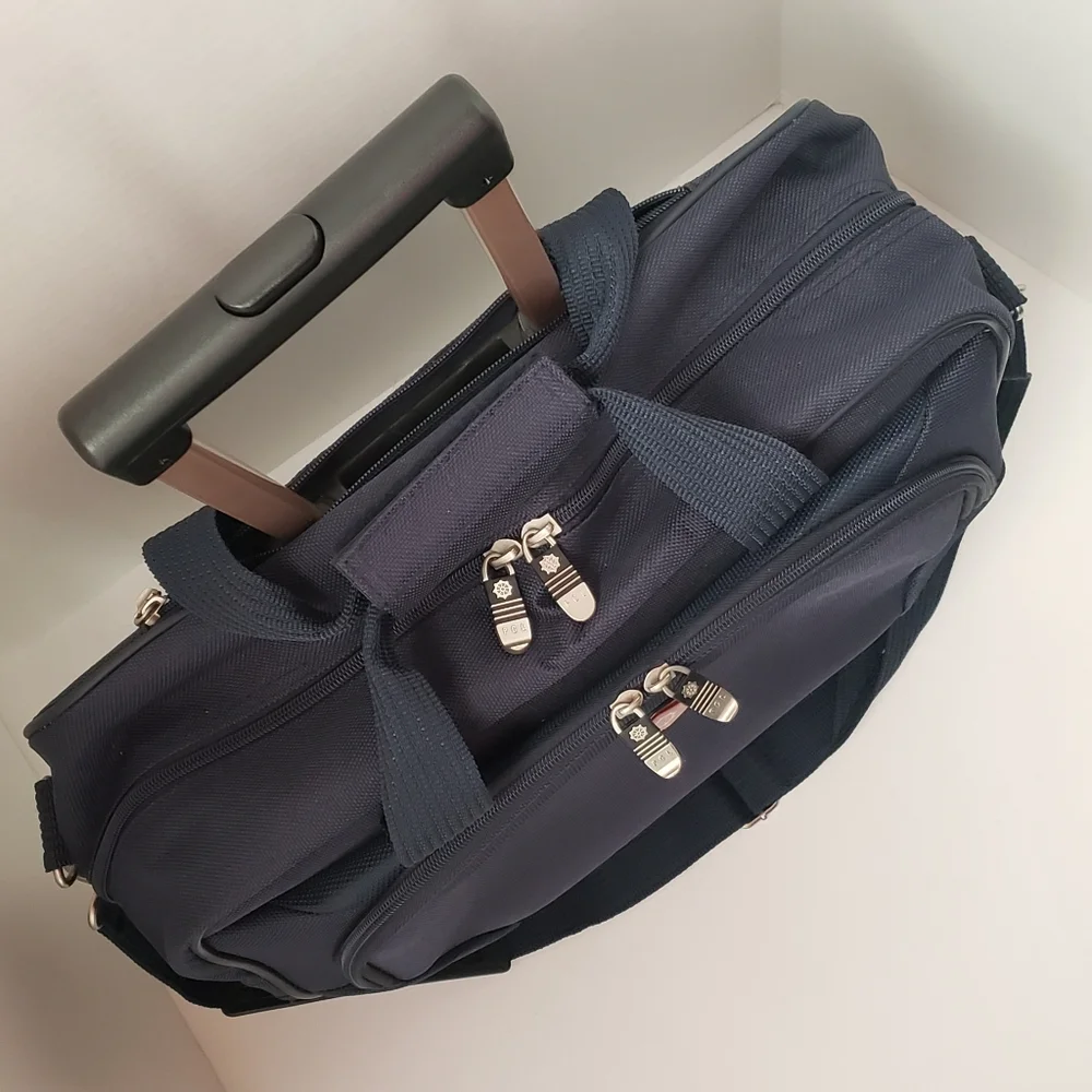 NWOT Pacific Coast Suitcase Hand Lugagge Wheelable Rolling Bag Carry-on 16x12x7